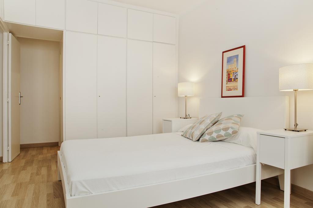 Flateli Roger 2 Apartman Barcelona Kültér fotó