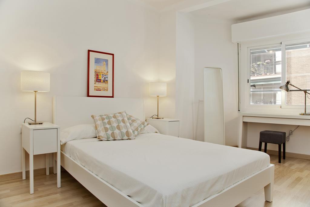 Flateli Roger 2 Apartman Barcelona Kültér fotó